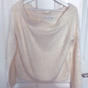 Super soft sweater by pink stitch